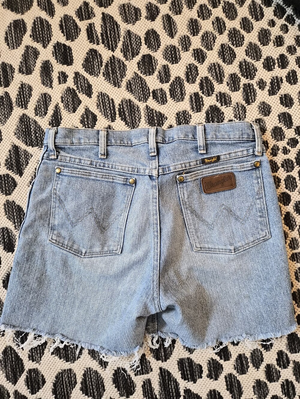 Wrangler Light Blue Denim Jean Shorts - Frayed Hem.
